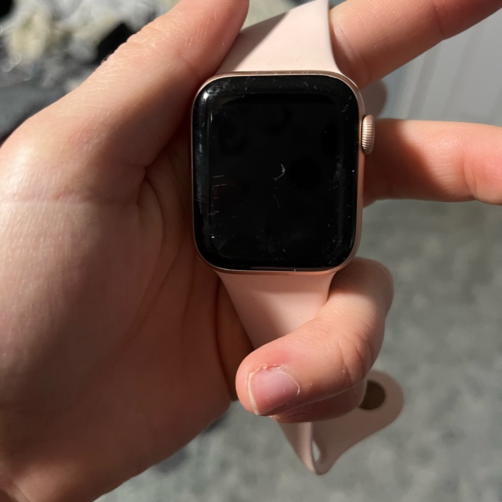 Apple Watch series 4 GPS+ Cellular